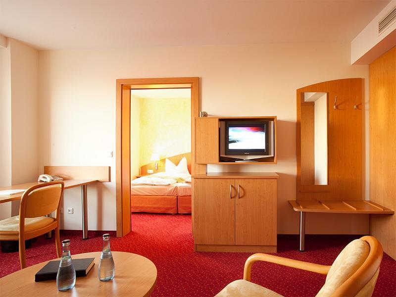 Hotel Alarun Unterschleißheim Kamer foto