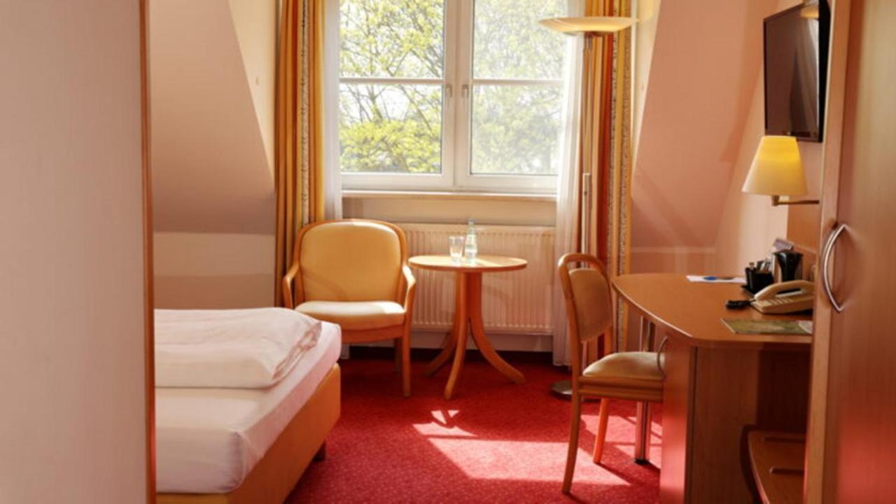 Hotel Alarun Unterschleißheim Buitenkant foto