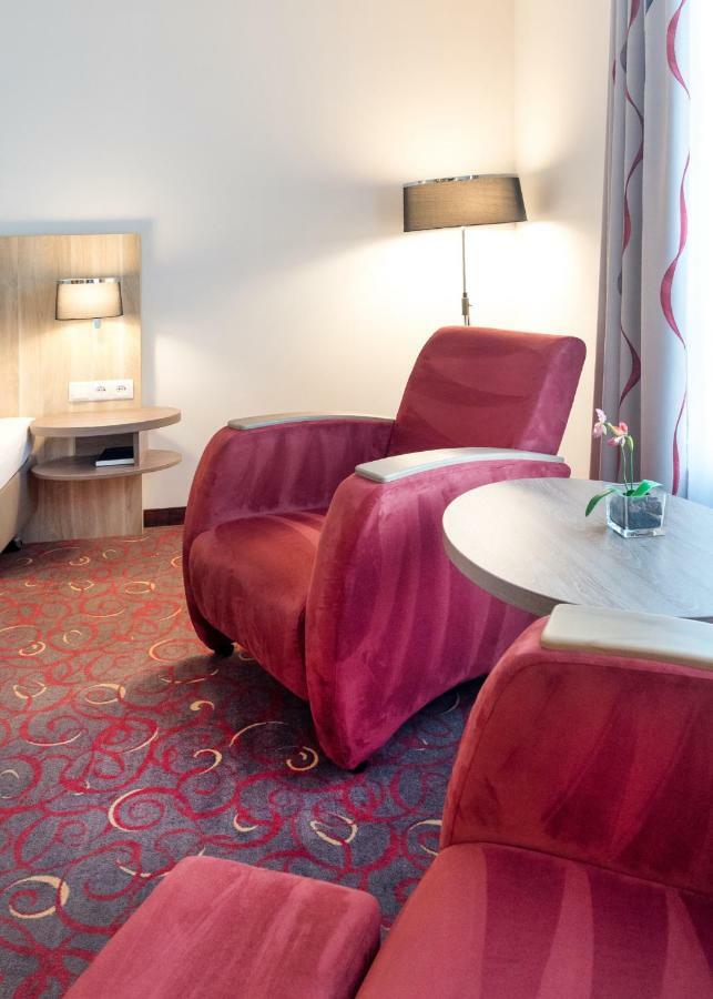 Hotel Alarun Unterschleißheim Buitenkant foto