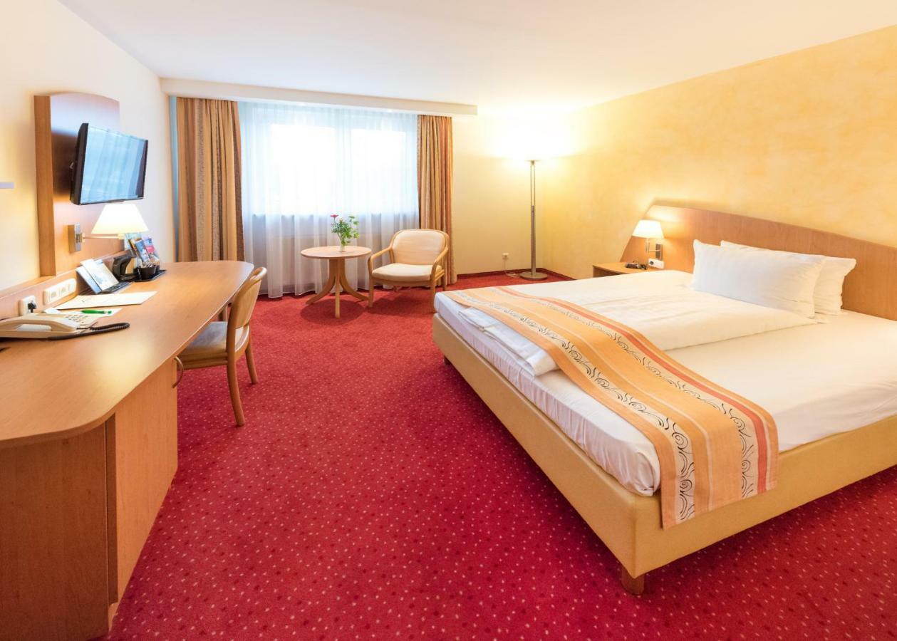 Hotel Alarun Unterschleißheim Buitenkant foto