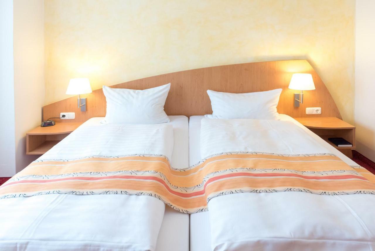 Hotel Alarun Unterschleißheim Buitenkant foto